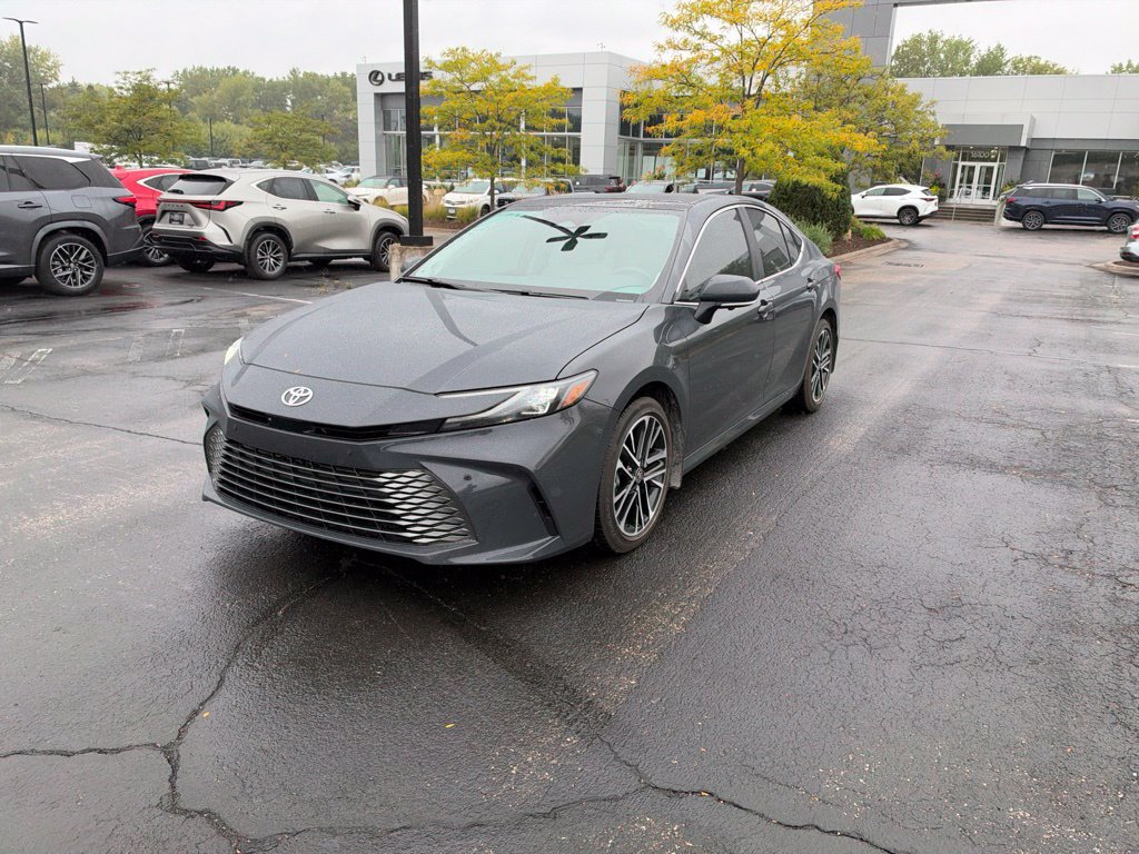 Used 2025 Toyota Camry XLE w/ Premium Plus Package AWD/4WD image 6
