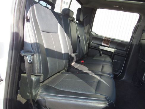 Used 2019 Ford F150 Lariat w/ Equipment Group 502A Luxury image 19