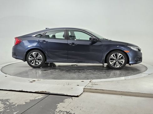 Used 2017 Honda Civic EX-L image 3