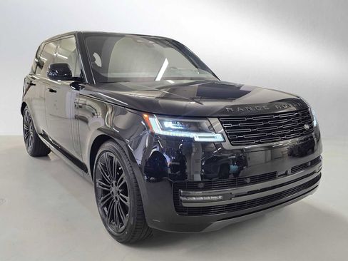 New 2026 Land Rover Range Rover SE image 7