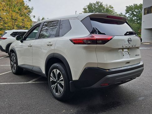 Certified 2023 Nissan Rogue SV image 4