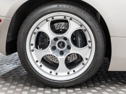 Used 2003 Lamborghini Murcielago Coupe image 46