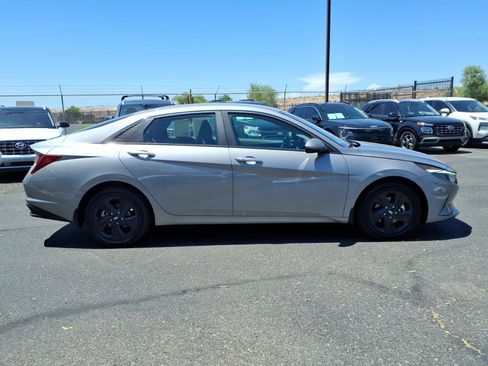 Certified 2023 Hyundai Elantra SEL FWD image 7