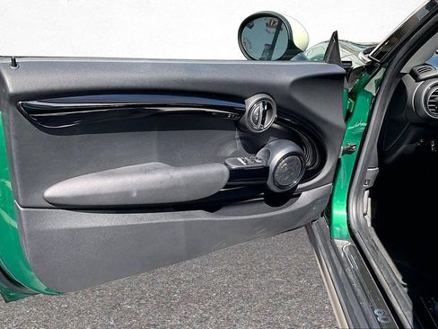 Used 2019 MINI Cooper S image 19