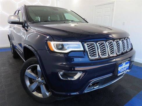 Used 2017 Jeep Grand Cherokee Overland AWD/4WD image 2