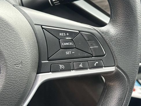 Used 2025 Nissan Altima 2.5 SV FWD image 31