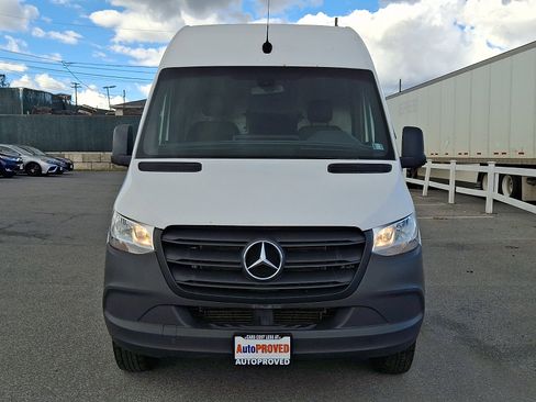 Used 2020 Mercedes-Benz Sprinter 2500 image 2