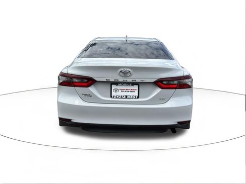 Used 2024 Toyota Camry LE FWD image 4