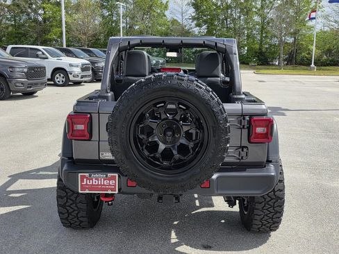 New 2025 Jeep Wrangler Unlimited Rubicon w/ Convenience Group AWD/4WD image 4