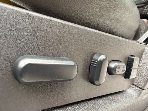 Used 2013 Ford F150 FX4 w/ Luxury Equipment Group AWD/4WD image 18
