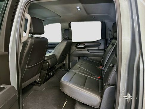 Used 2025 GMC Sierra 1500 SLT AWD/4WD image 29