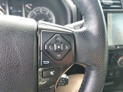 Used 2023 Toyota 4Runner TRD Off-Road Premium w/ Moonroof Package AWD/4WD image 21