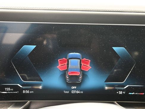 Used 2025 BMW 760i xDrive w/ Luxury Rear Seating Package image 10