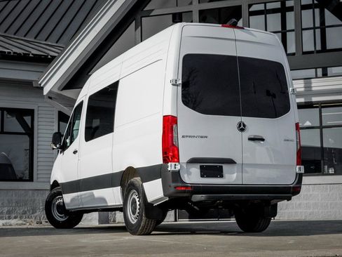 Used 2026 Mercedes-Benz Sprinter 2500 image 2