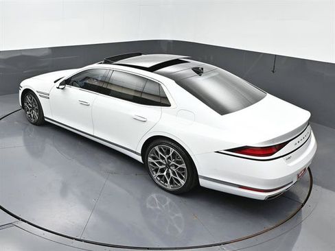 Used 2025 Genesis G90 3.5T AWD/4WD image 46