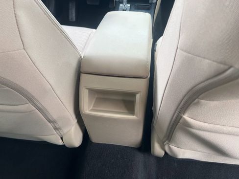 Used 2017 Subaru Outback 2.5i Premium image 22