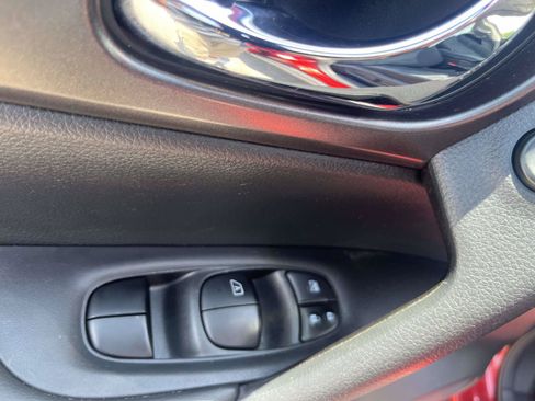 Used 2016 Nissan Rogue SV w/ SV Premium Package FWD image 14