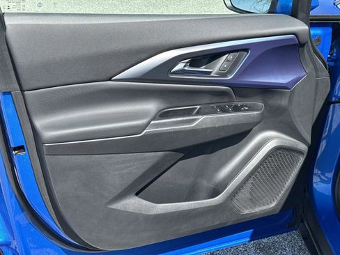 Used 2025 Chevrolet Equinox EV LT w/ Convenience Package image 18