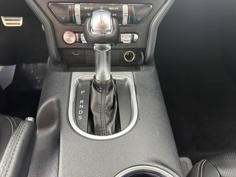 Used 2022 Ford Mustang Premium RWD image 21