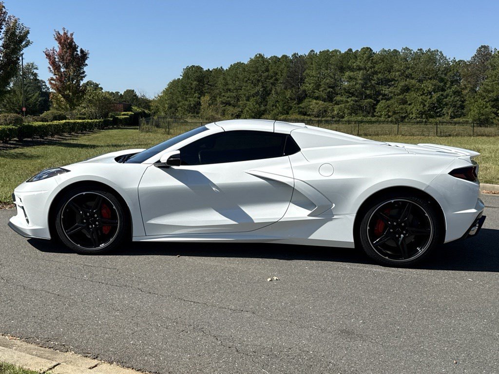 Used 2022 Chevrolet Corvette Stingray Convertible w/ 1LT RWD image 9