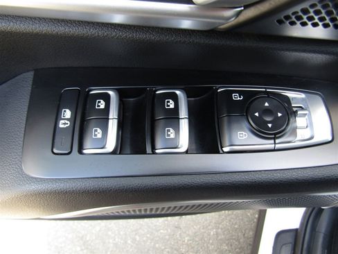 Used 2022 Kia Telluride S image 17