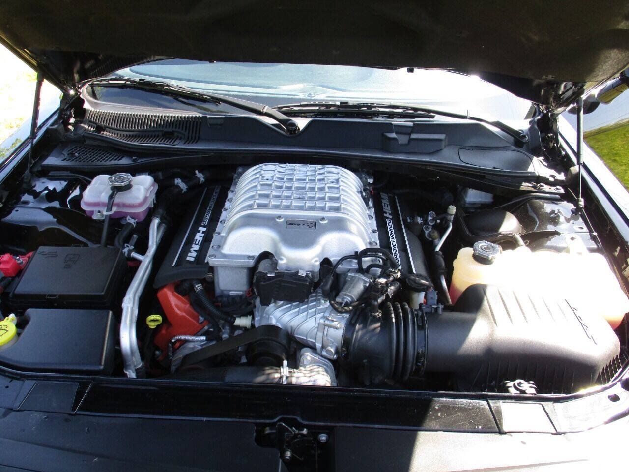 Used 2016 Dodge Challenger SRT Hellcat RWD image 26