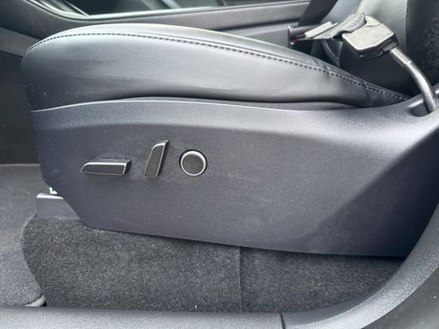 Used 2024 Tesla Model Y Long Range image 15