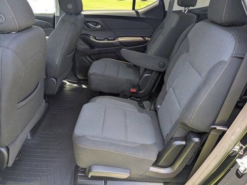 Used 2020 Chevrolet Traverse LT FWD image 27