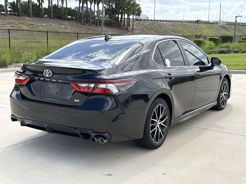 Used 2022 Toyota Camry SE w/ Convenience Package image 11