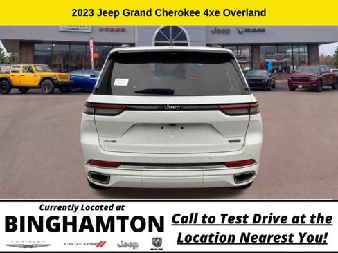 New 2023 Jeep Grand Cherokee Overland w/ Luxury Tech Group IV AWD/4WD image 5
