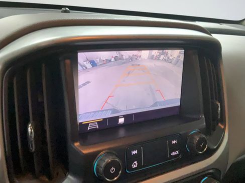 Used 2020 Chevrolet Colorado LT RWD image 17