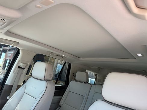 Used 2023 GMC Yukon Denali image 49