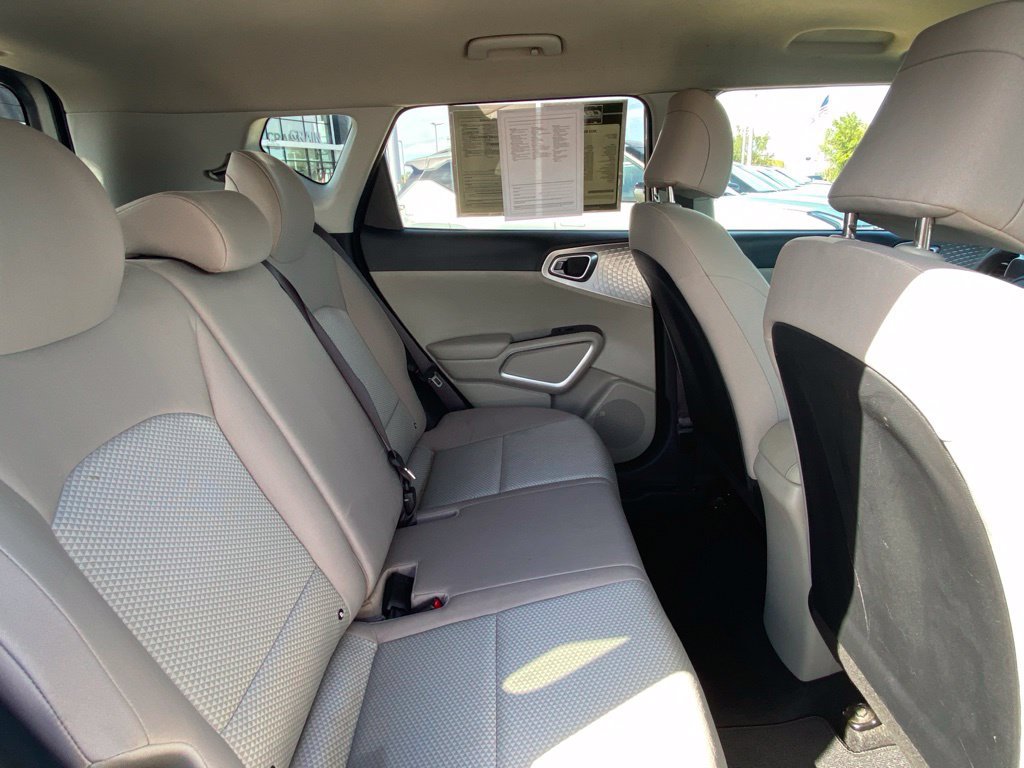 Used 2022 Kia Soul LX FWD image 24