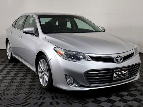 Used 2014 Toyota Avalon Limited FWD image 5