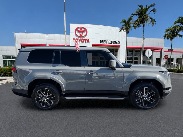 Used 2026 Lexus GX 550 w/ Accessory Package (2T) AWD/4WD image 8