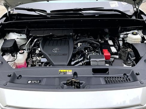 Used 2023 Toyota Highlander XLE AWD/4WD image 30