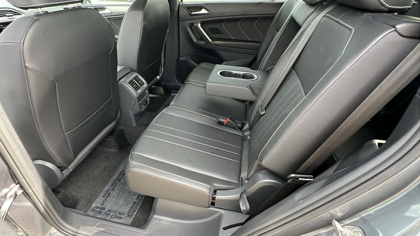 Certified 2023 Volkswagen Tiguan SE R-Line FWD image 24