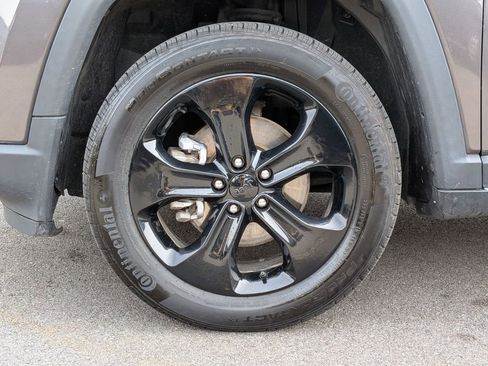 Certified 2021 Jeep Compass Latitude image 25