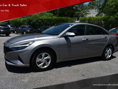 Used 2023 Hyundai Elantra SE