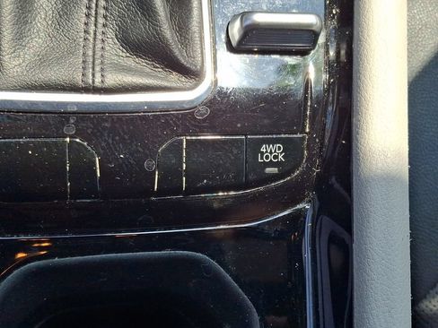 Used 2023 Jeep Compass Limited AWD/4WD image 26