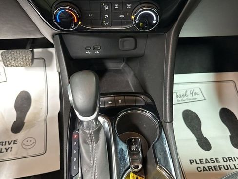 Used 2024 Buick Encore GX Sport Touring image 18