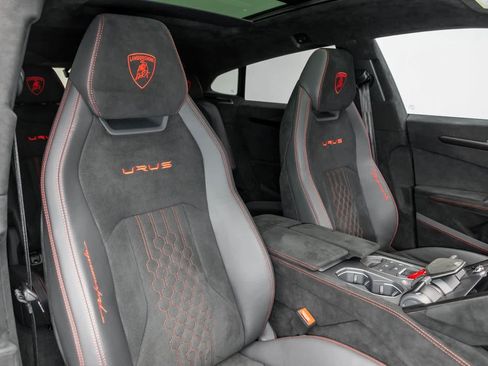 Used 2024 Lamborghini Urus Performante image 17