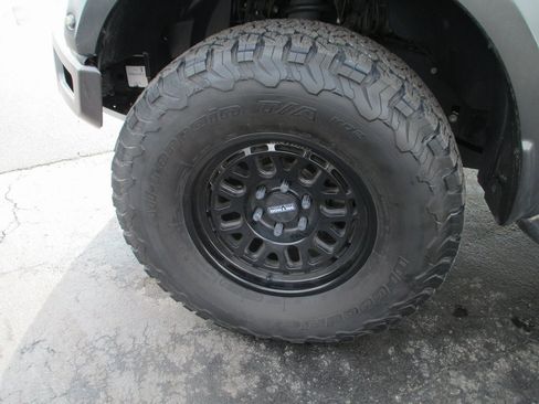 Used 2019 Ford F150 Raptor w/ Equipment Group 802A Luxury image 13