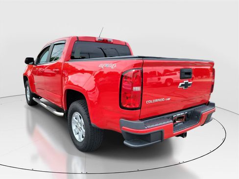 Used 2019 Chevrolet Colorado W/T w/ WT Convenience Package AWD/4WD image 3