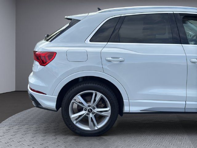 Used 2021 Audi Q3 2.0T Premium Plus w/ Premium Plus Package AWD/4WD image 31