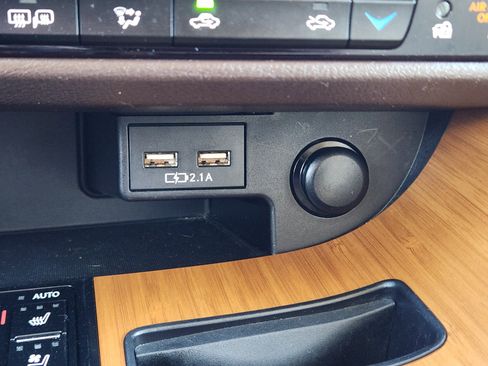 Used 2020 Lexus RX 450h AWD w/ Premium Package image 28