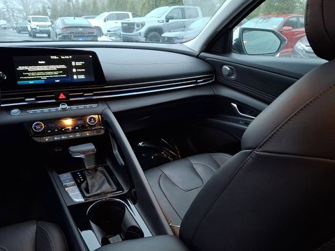 Certified 2023 Hyundai Elantra Limited w/ Cargo Package image 16