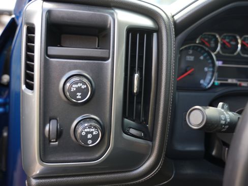 Used 2017 Chevrolet Silverado 1500 LTZ w/ LTZ Plus Package AWD/4WD image 17