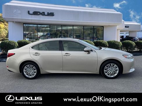 Used 2013 Lexus ES 350 w/ Luxury Pkg image 6