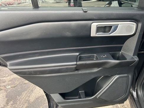 Used 2020 Ford Explorer ST w/ ST Street Pack image 38